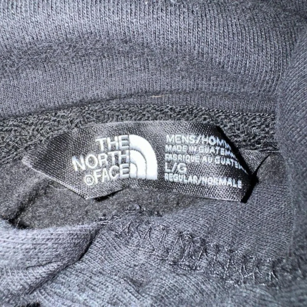 The North Face Mens Black Graphic Logo Pullover Hoodie Sweatshirt Large